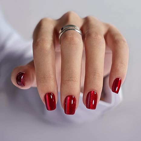 Christmas Nails: Classic Red Christmas Nail Design